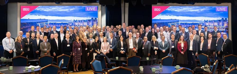 Global Deal Advisory Conference 2026: міжнародна співпраця, M&A та розвиток мережі BDO Учасники Global Deal Advisory Conference 2026 під час спільного фото на міжнародній конференції BDO, присвяченій M&A, інвестиціям, штучному інтелекту, корпоративним фінансам та міжнародній співпраці.