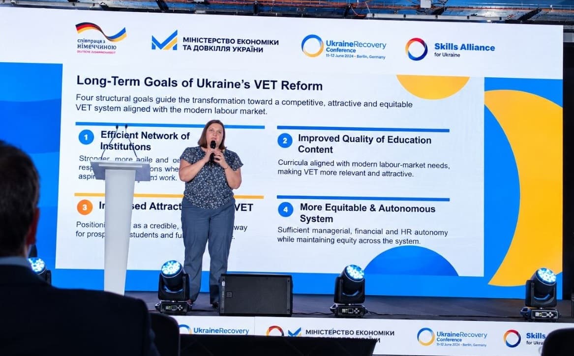 Ірина Шумік, генеральна директорка Директорату професійної освіти, презентує довгострокові цілі реформи професійної освіти України на Ukraine Recovery Conference