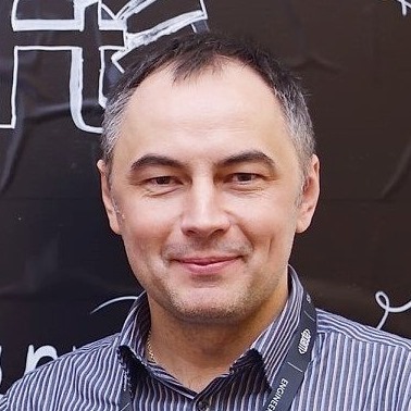 Олег Лукутін